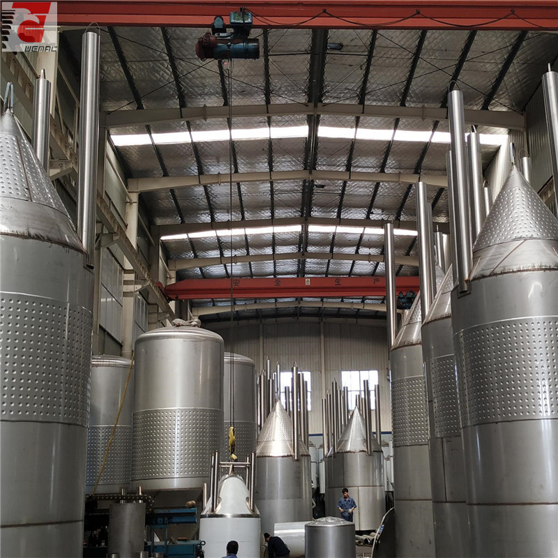 工业的啤酒制造，equipment.jpg